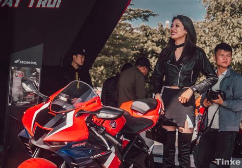 Tan chảy với dàn hot girl xuất hiện tại sự kiện Honda Biker Day 2020