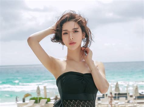 Park Da Hyun Hot Bikini Summer 2017 Part 3