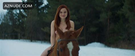 FALLING NUDE SCENES AZNude