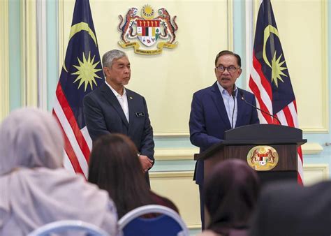netizen selar kerajaan guna media rasmi pertahan lantikan zahid