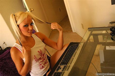 Chloes Peach Nude Porn Pictures XXX Photos Sex Images PICTOA