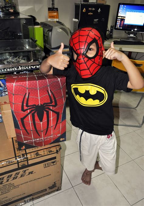 BIG DADDY TOYS PREVIEW Hot Toys Spiderman