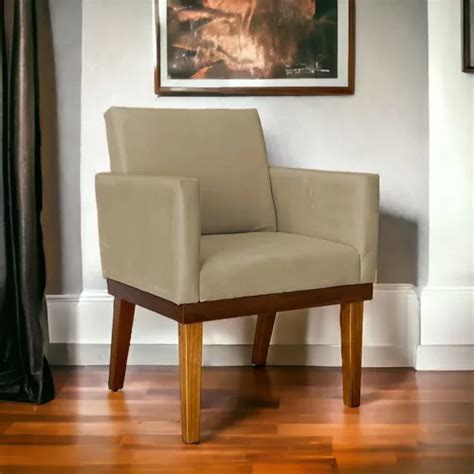 Sillón decorativo para sala de estar reforzado con colores base de gamuza color nude diseño de