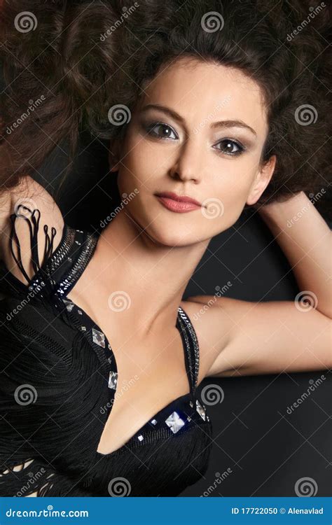 Bella Donna Brunette Attraente Fotografia Stock Immagine Di Attraente Sguardo