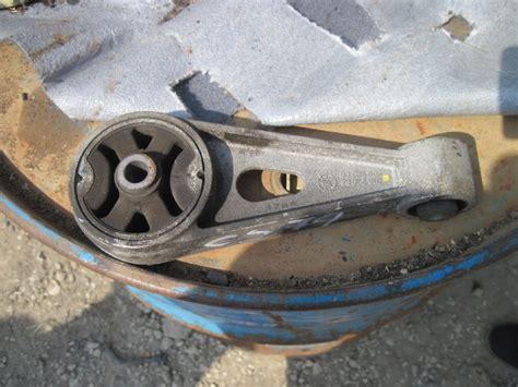 Опора двигателя задняя 96686602 Шевроле Спарк М300, 96686601 на ...