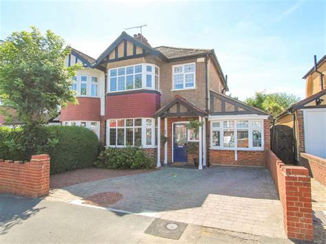 4 Bed Semi Detached House For Sale In Priory Avenue North Cheam