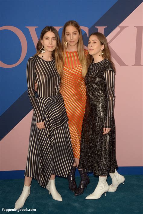 Danielle Haim Nude OnlyFans Leaks Fappening FappeningBook