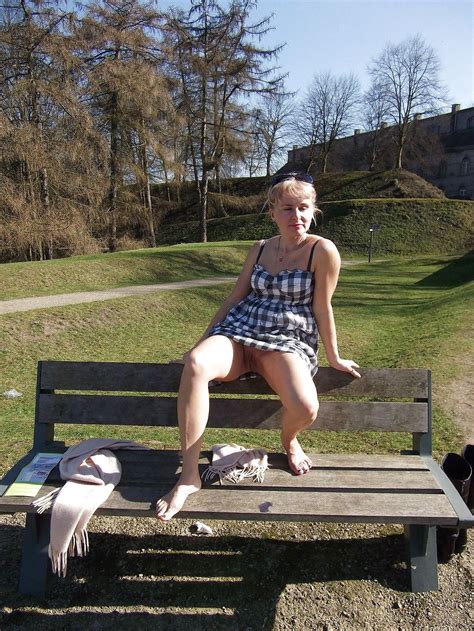 Amateur Mature Showing Outdoors With Out Panties Porn Pictures XXX Photos Sex Images