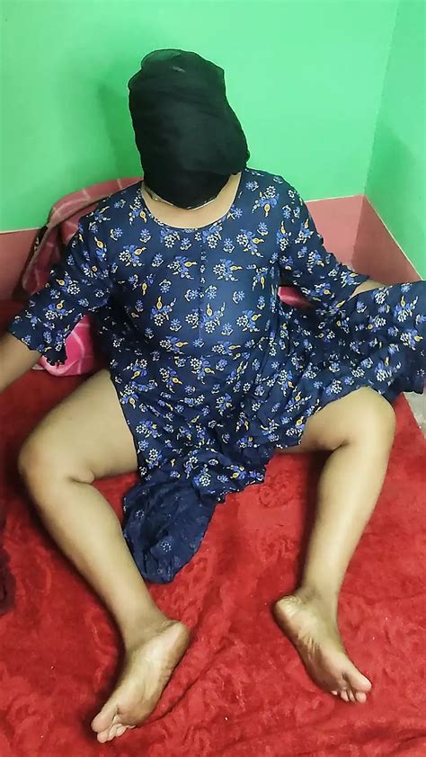 Indian Mom Sruti Strips In Blue Grown And Fingering Pussy Upskirt Amateur Porn Xhamster