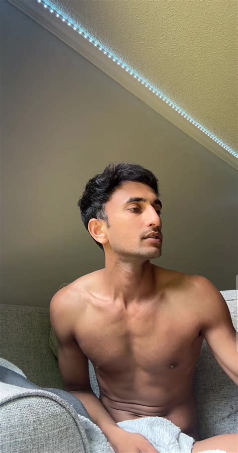 Hunk nude on live ThisVid 日本語で