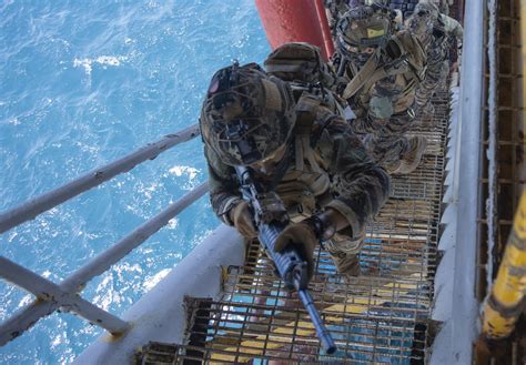 U.S.-Philippine Gas Platform Seizure Drill - News Directory 3