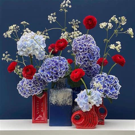 30 Simple Flower Arrangement Ideas That Anyone Can Create at Home