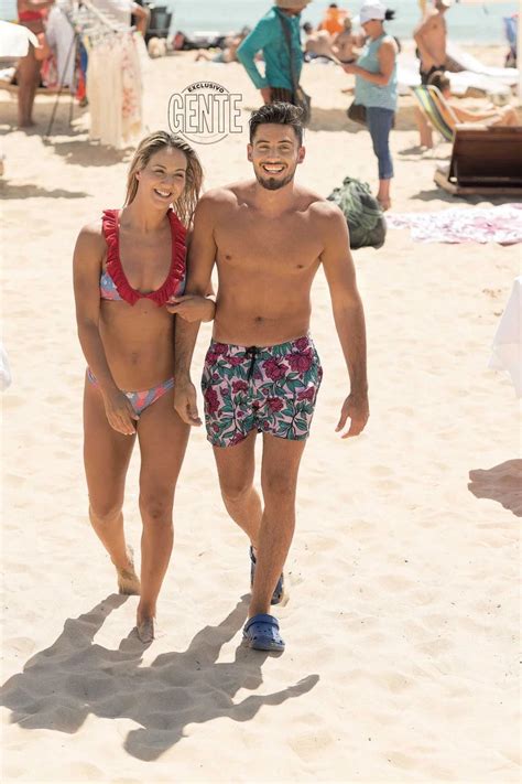 Flor Vigna Impecable En Bikini Disfrutando Con Nico Estamos De Mini Vacaciones Infobae