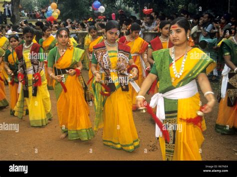 Spring Festival At Shantiniketan Calcutta West Bengal India Stock