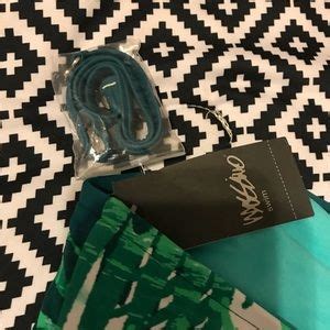 Mossimo Supply Co Swim Nwt Mossimo Swim Vwire Bandeau Bikini Top Medium Poshmark