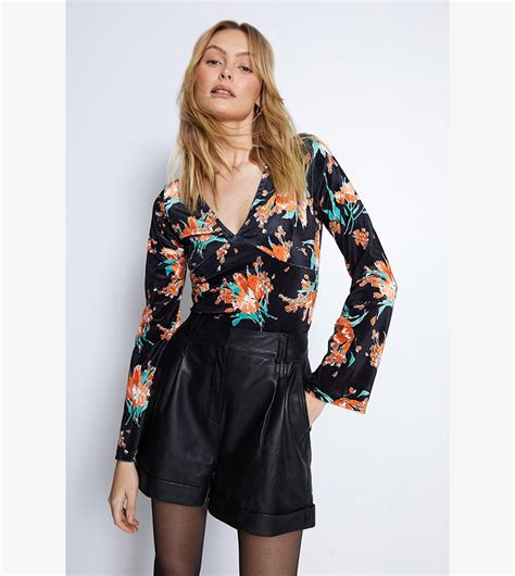 Buy Warehouse Black Floral Print Velvet Cut Out Corset Style Top In Black 6thstreet Saudi Arabia