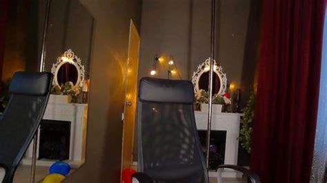 Camgirl Toying Pussy NameThatPorn