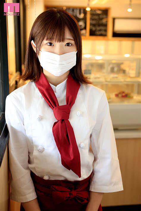 Mosaic MIFD 485 Newcomer An Amateur Pastry Chef Who Is Currently Training At A 2 Star Miyun
