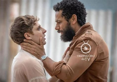 Kelvin de Terra e Paixão Diego Martins fala da repercussão do beijo gay na novela Um grande
