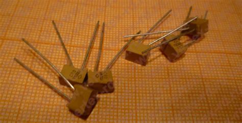 К10-17А-М1500-300ПФ Конденсатор | Цена, купить, описание ...