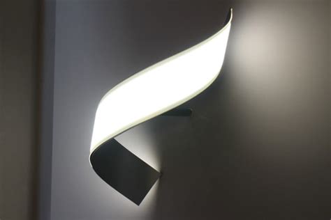 LG Display Showcases Flexible OLED Lamps That Can Last For More Than 13 ...