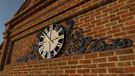 Уличные часы на историческом здании в Бийске