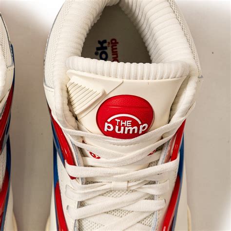 Reebok Men Pump Omni Zone Ii White Chalk Vector Blue Vector Red