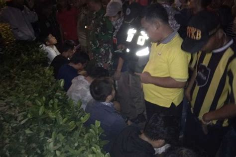 Foto Fakta Penggerebekan 16 Gay Saat Mandi Bareng Di Pemandian Air Panas Di Bogor
