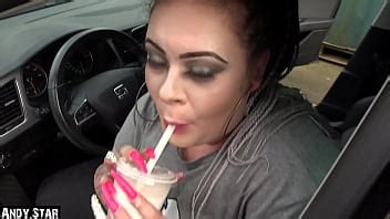 SPERMA SHAKE IM MC DRIVE BLOWJOB VON BBW XVIDEOS