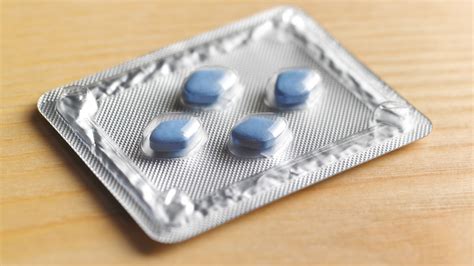 Viagra: So wird die blaue Pille beim Sex angewendet und das sind Risiken