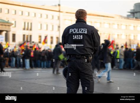 Berlin Police Uniform Hi Res Stock Photography And Images Alamy