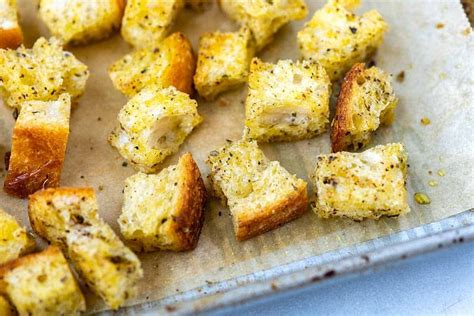 Easy Homemade Croutons Recipe