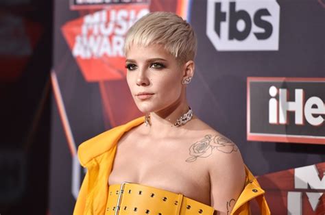 Halsey Net Worth: Full Name, Age, Notable Works, Career