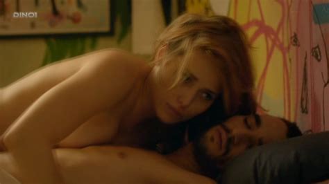 Naked Letícia Colin in Ponte Aérea