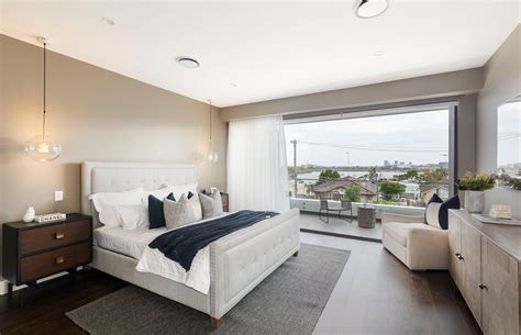 Collectors find hidden design elements in the latest Way of Wade 10 6