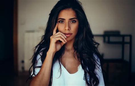 Wallpaper Look Portrait Brunette Astrid For Mobile And Desktop