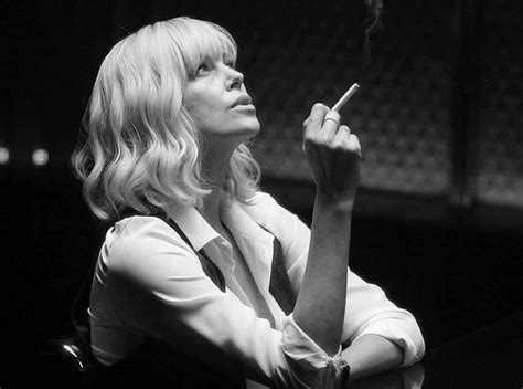 Charlize Theron Is A Killer Queen Spy In Nsfw Atomic Blonde Trailer E
