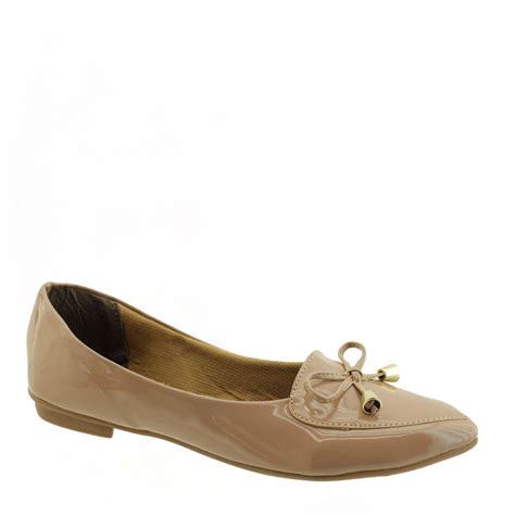 Sapatilha Bico Fino Verniz Nude