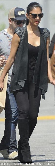 Blonde Ambition Nicole Scherzinger Hides Her Long Brunette Locks Under A Cropped Wig Daily