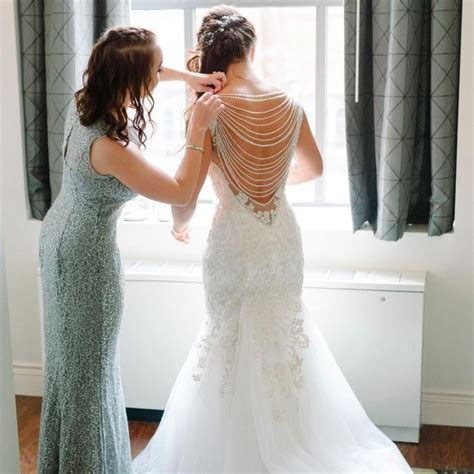 Reasons Pre Owned Wedding Dresses Are A Total I Do Do Weddingchicks