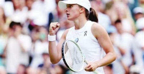 Wimbledon Swiatek Survives Bencic Scare To Enter Quarterfinals