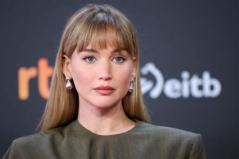 jennifer lawrence the hanging tree 1