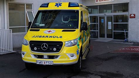 Fluttu Sex Slysadeild Eftir Har An Rekstur Brei Holti V Sir