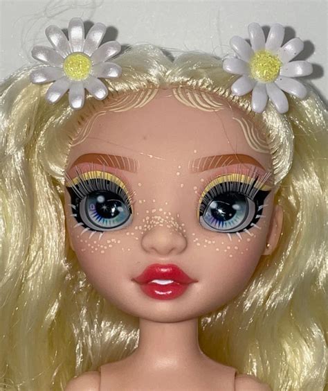 RAINBOW HIGH SERIES Delilah Fields Nude Articulated Fashion Doll Blonde Hair PicClick UK