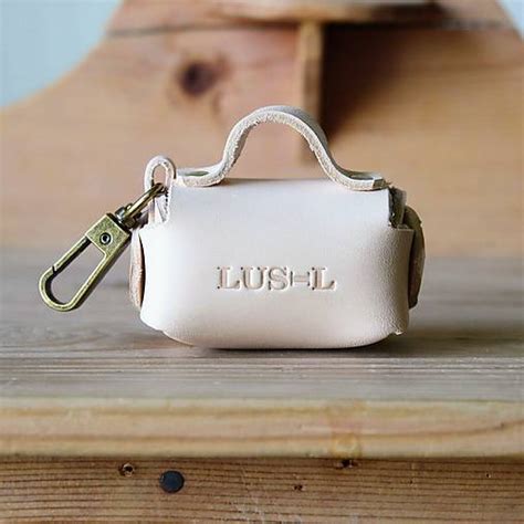 Kožená kľúčenka nude Lu Si L SAShE sk