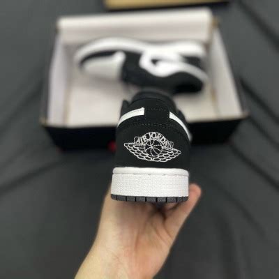 Giày Jordan Cổ Thấp Nam Nữ JD 1 Low Bản Đen Trắng Cực Hot Đủ Size Nam Nữ Bill Box Và Quà Tặng