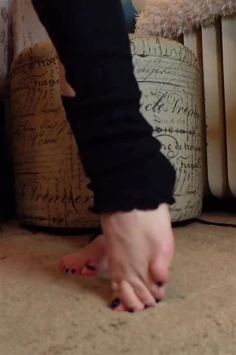 Silent Feet Amateur Amateur Porn Feat Raven Willow By Faphouse Xhamster