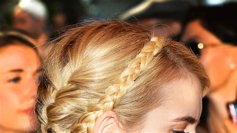 Emma Roberts Crown Braid Is So Easy You Can Do It Yourself Glamour