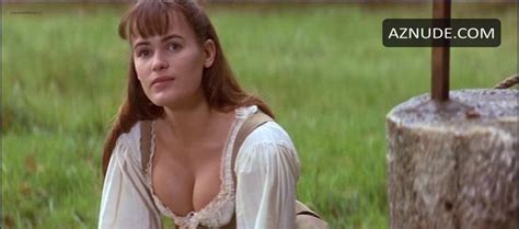 RIDICULE NUDE SCENES AZNude