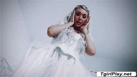 Trans Babe Khloe Kissed And Fucked Blonde Transexual Aubrey Kate